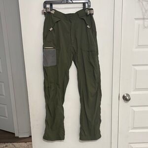 Women's Under Armour Olive Green Outdoor Pants
